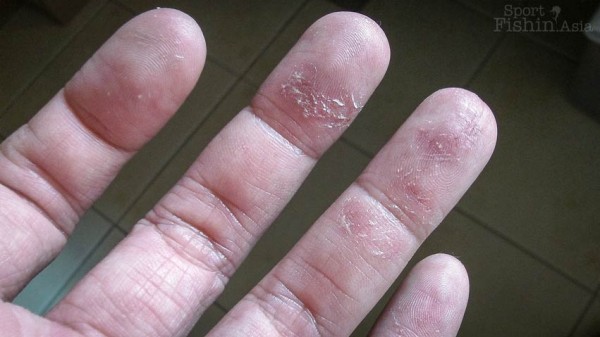 It is not such a good idea to grab it with bare hands