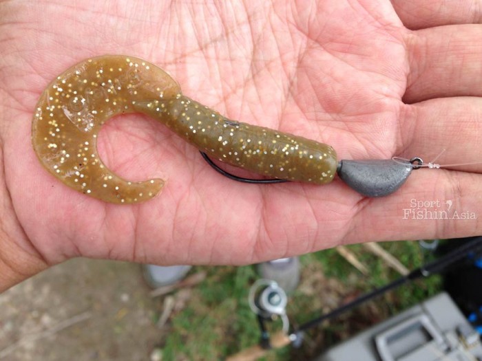 Berkley Gulp! 4"/10cm Jigging Grub Smoke
