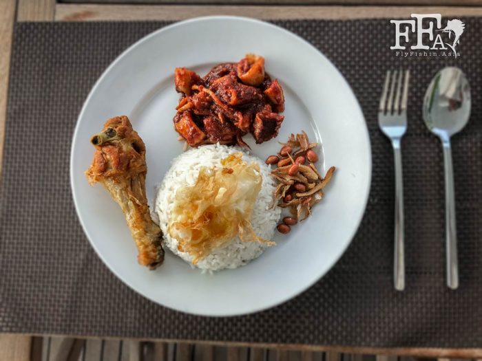 Malaysia's number 1 dish, the Nasi Lemak!